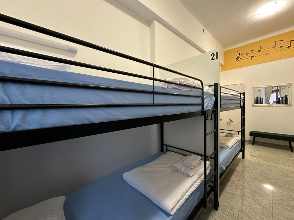 Hostel Opera Ljubljana Bagian luar foto