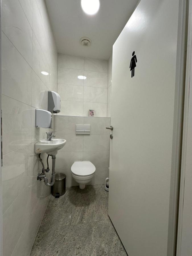 Hostel Opera Ljubljana Bagian luar foto