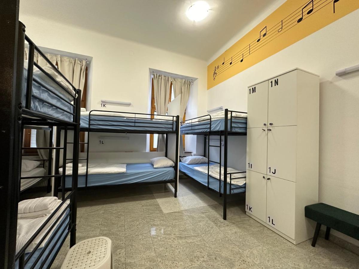 Hostel Opera Ljubljana Bagian luar foto