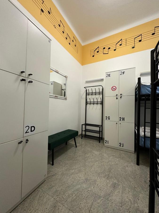 Hostel Opera Ljubljana Bagian luar foto